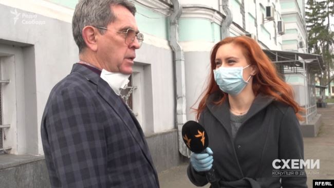 Про це &laquo;Схемам&raquo; зрештою вдалося запитати безпосередньо Іллю Ємця &ndash; станом на 28 березня ще міністра охорони здоров&rsquo;я